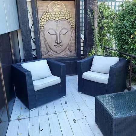 Penthouse Berri Champs Elysees Апартаменты *